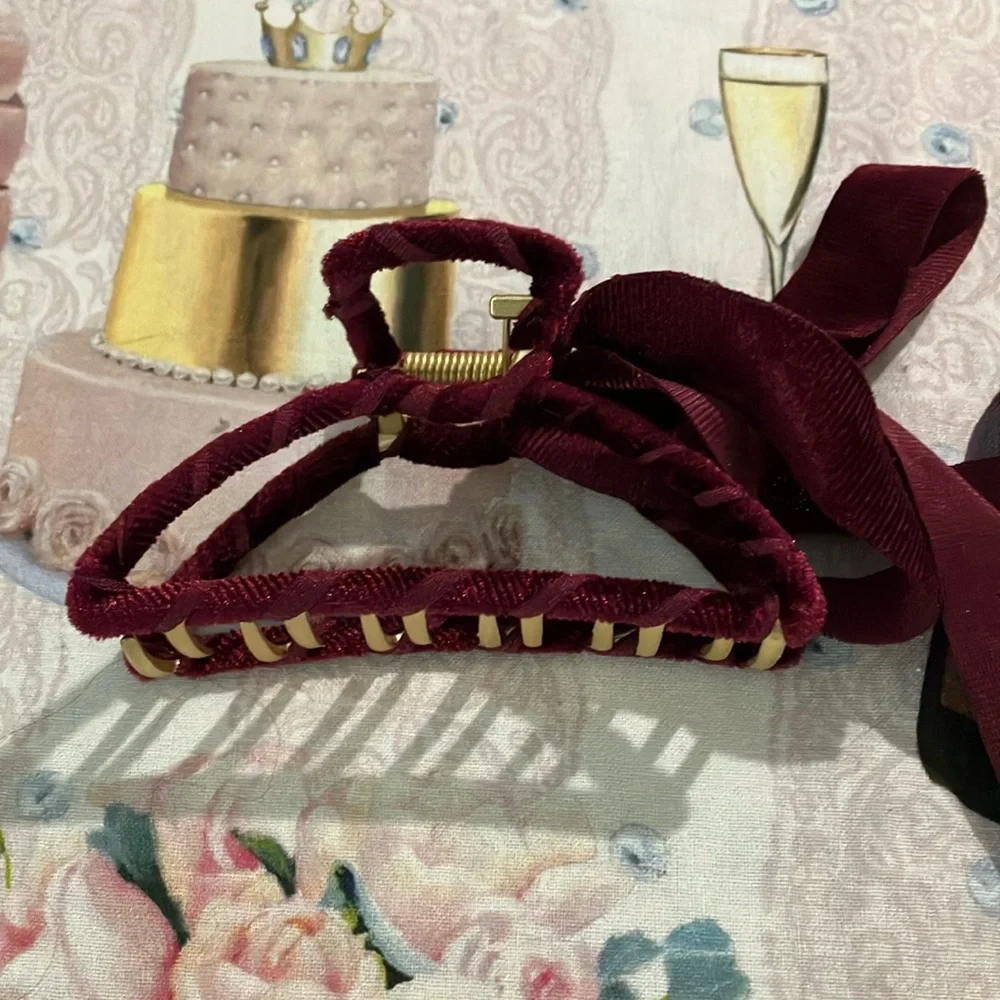 Elegant Burgundy Hair Clip